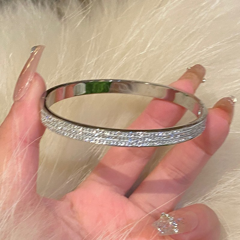 Three rows of diamonds silver