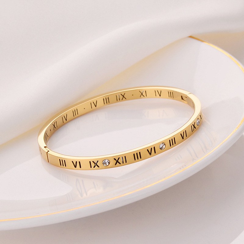 Roman hollow gold