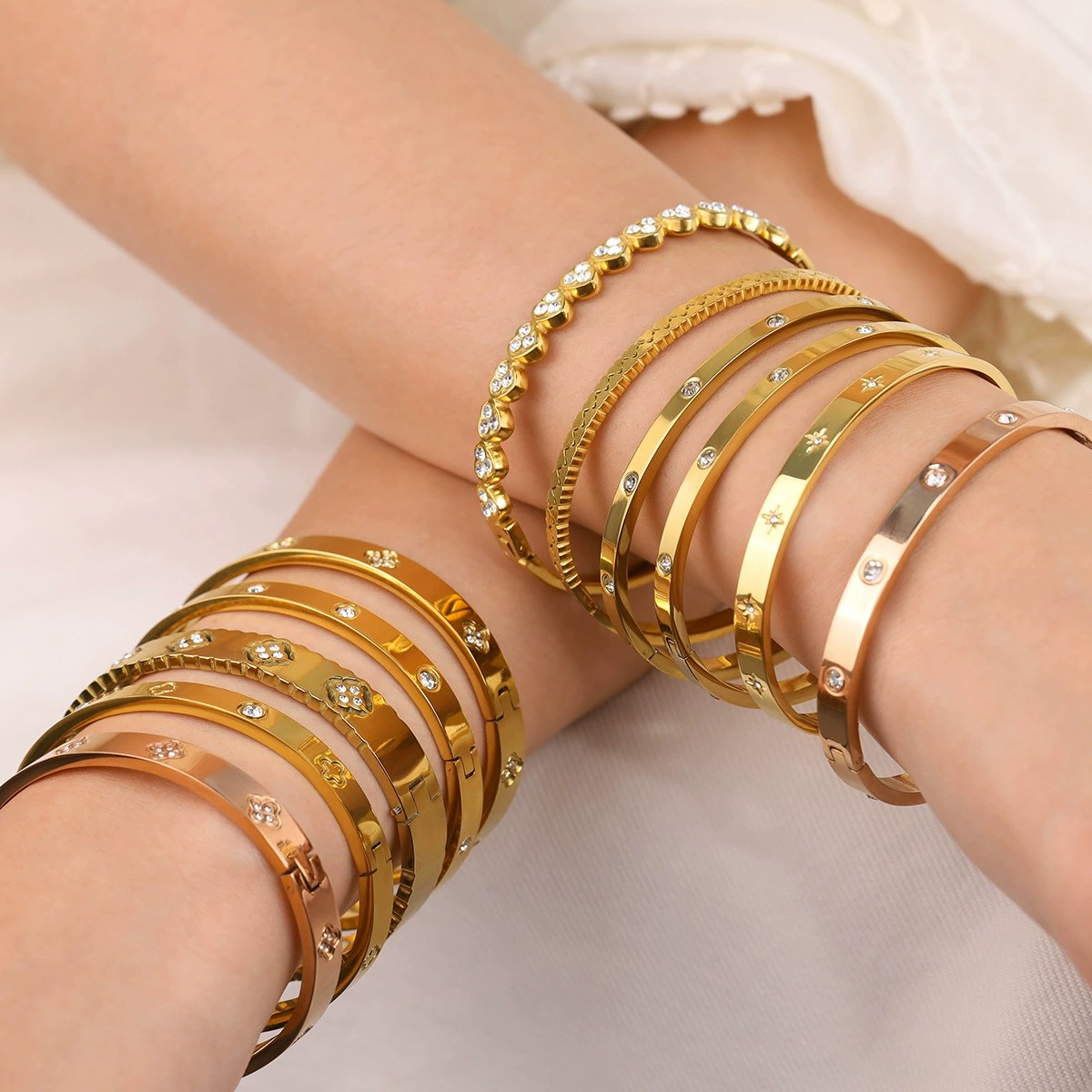 European and American Ins Classic Stainless Steel Open-Ended 18K Gold Bracelet, Non-Fading Bracelet for Women, High-End Zircon Bracelet Set