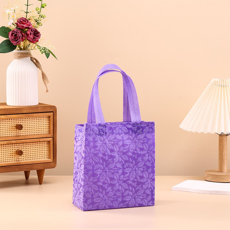 Purple four-leaf clover; 20*18*8; patterned non-woven fabric