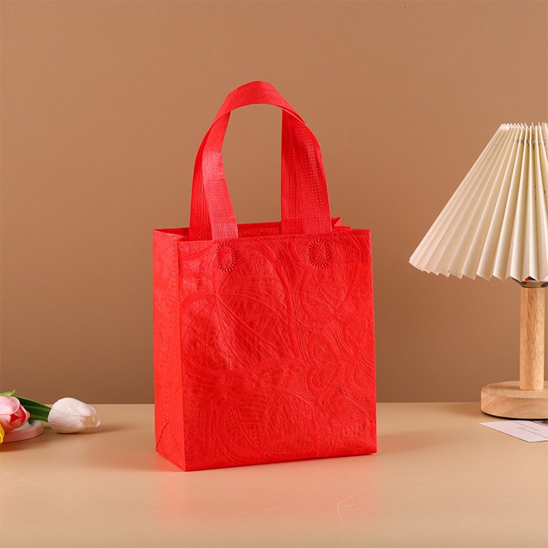 Big red heart; 20*18*8; patterned non-woven fabric