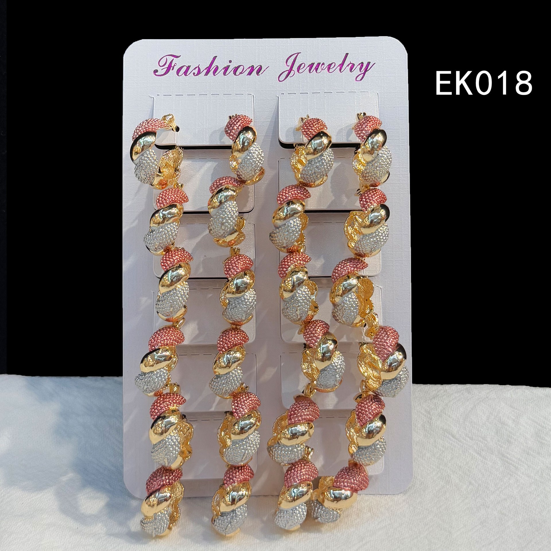 EK018