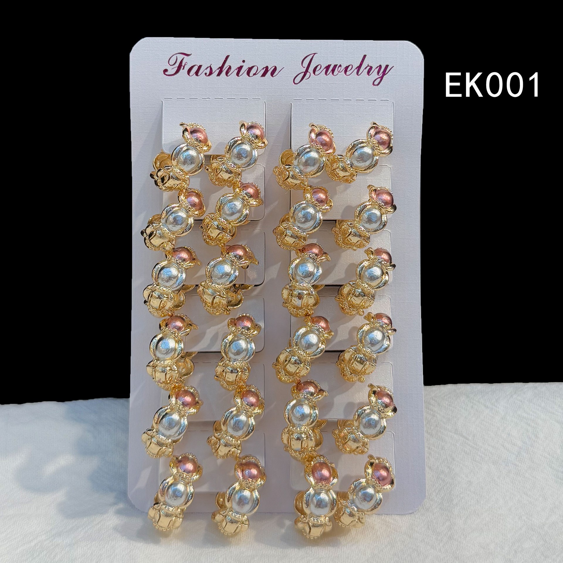 EK001