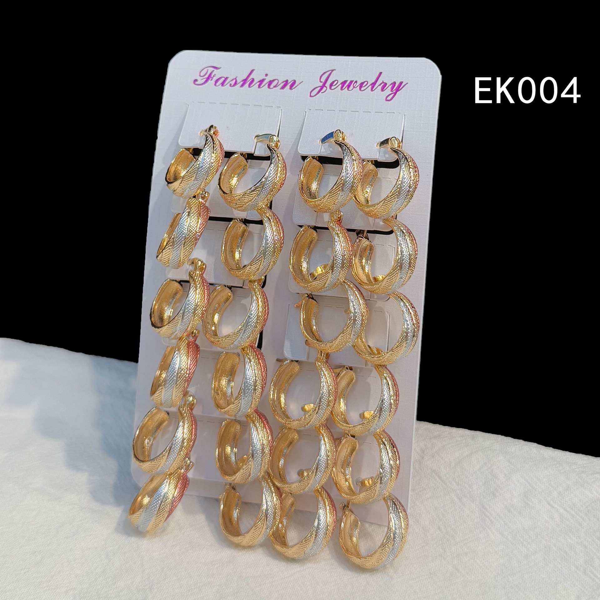 EK004